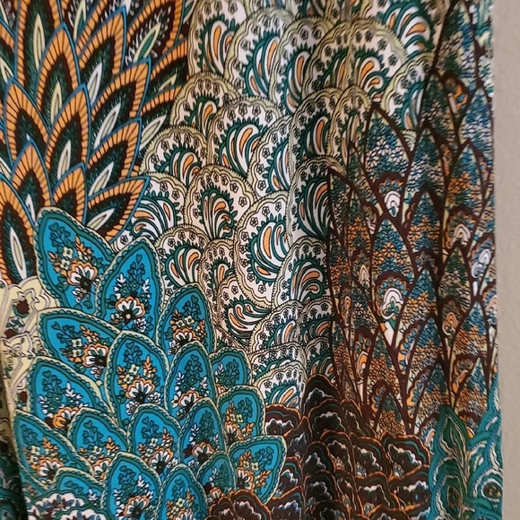 Ellen Parker Design Elegant Paisley Maxi Dress - Picture 5 of 8